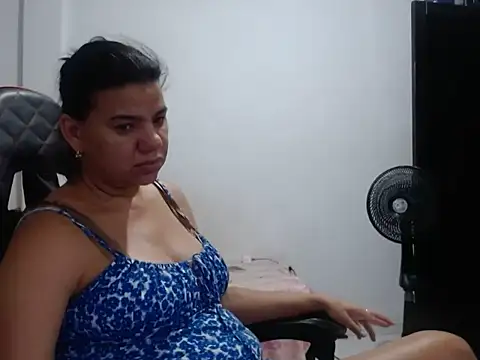 Chatroom XXX en direct de Adriana_0312