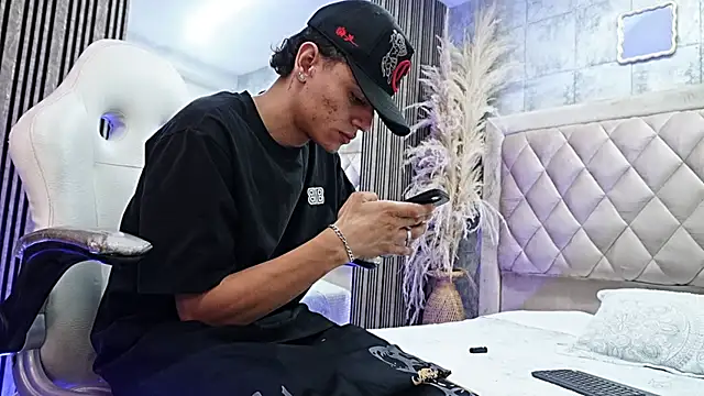 XXX chat uživo modela Hydan_