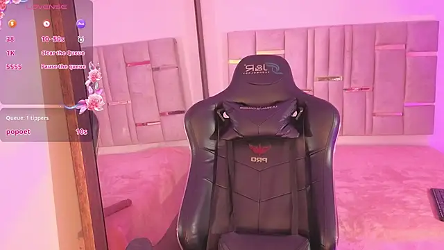 Živý XXX chat Mikaela-Banes