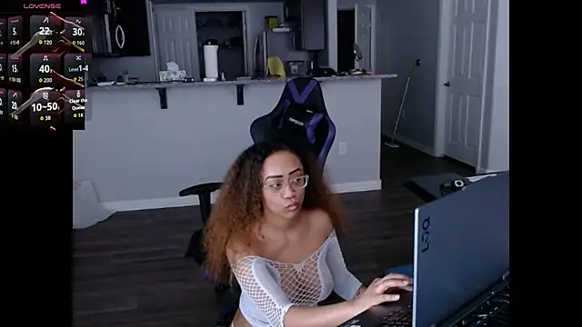 Chat XXX en directo de ReeseZen