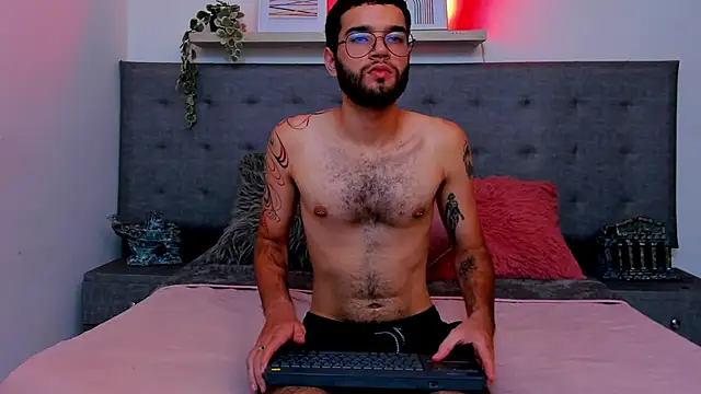 elliot_flame: απευθείας συνομιλία ΧΧΧ