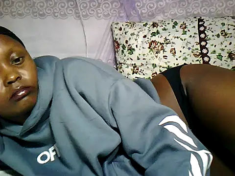 Chat +18 de sexy_tarah ao vivo