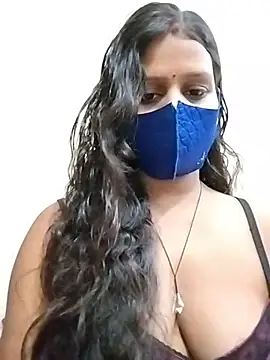 hotyrani07 Adlı Modelin Canlı XXX Sohbeti
