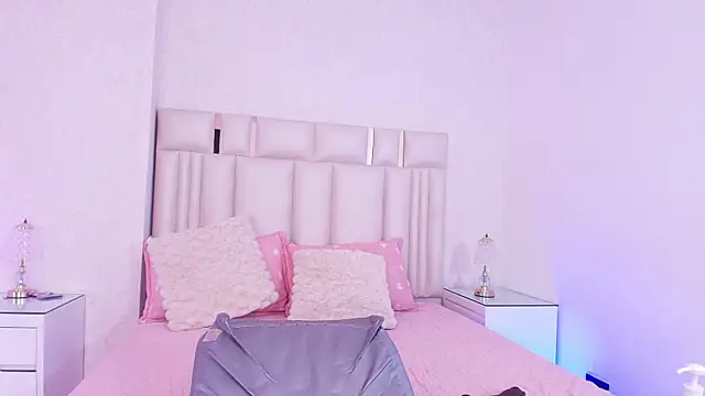 XXX chat uživo modela alanarose18