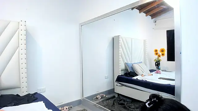 XXX chat uživo modela Paulynavera