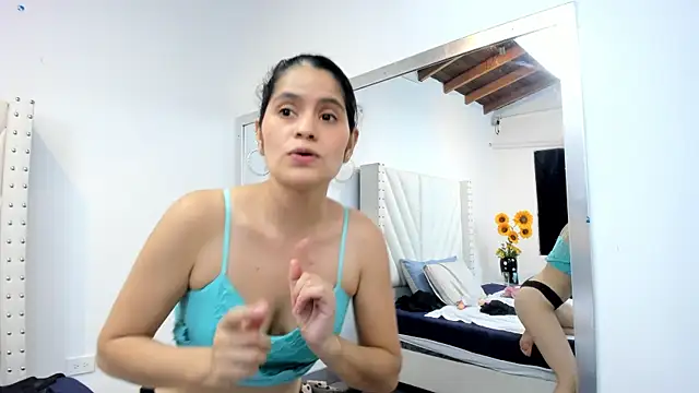 Paulynavera's Live XXX Chat