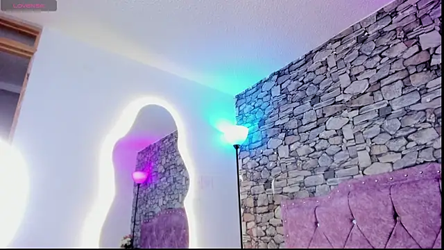miku_katsuragi Adlı Modelin Canlı XXX Sohbeti