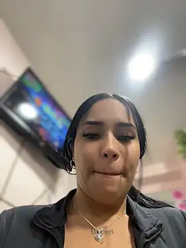 Naatalia live XXX chat