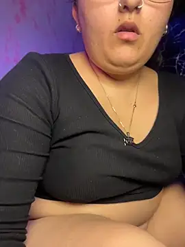 KaroVelvett's Live XXX Chat