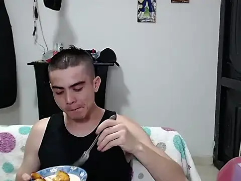 Zac_Efront: онла йн-секс-чат