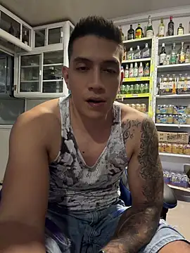 OliverWest04's Live XXX Chat