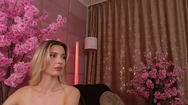 Ellibluen Live XXX chat