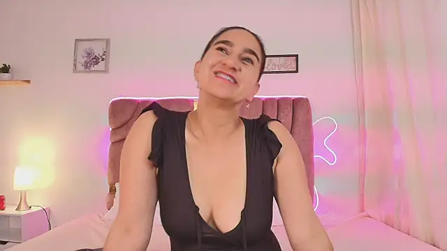 Maya369's Live XXX Chat