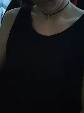 XXX chat uživo modela Aashikalaa