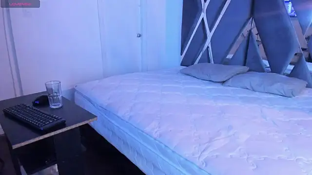 XXX chat uživo modela moonsweet1