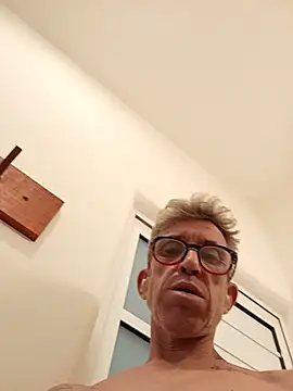 chris-sbh11 Live XXX Chat