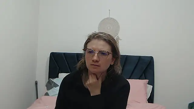 Cherryxx Adlı Modelin Canlı XXX Sohbeti