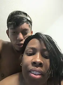 Онлайн чат XXX RavenJenner