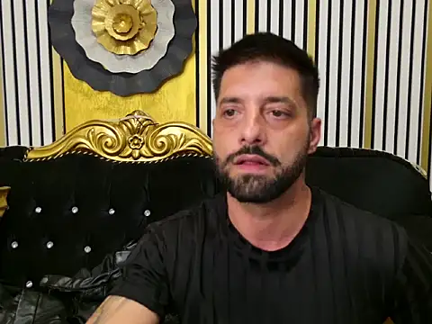 XXX chat uživo modela TommyDum