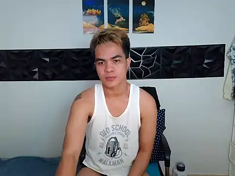 yourmikexxx webcam show