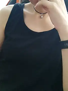 XXX chat uživo modela Aashikalaa
