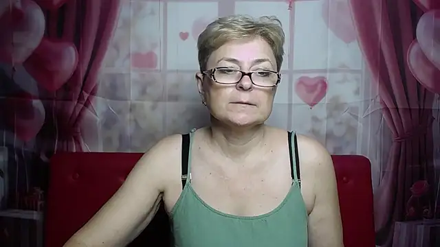 دردشة EmiliaGree الجنسية المباشرة