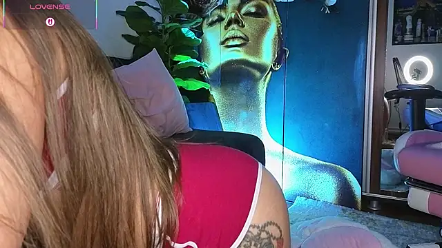 Онлайн чат XXX SweetReya_Love