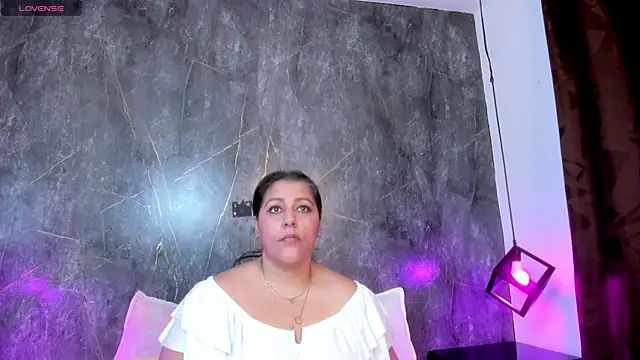SexxyPamela Chat XXX in diretta