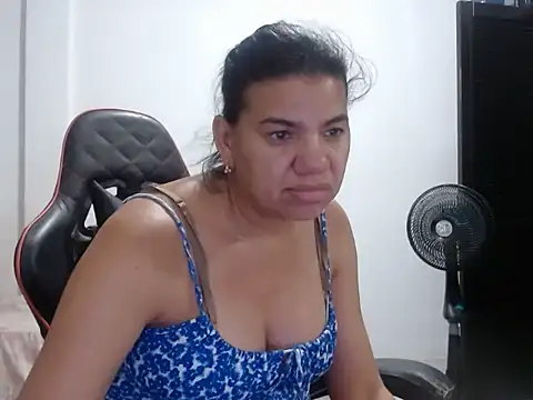 XXX chat uživo modela Adriana_0312