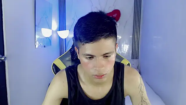 Chat +18 de Ascii_one ao vivo
