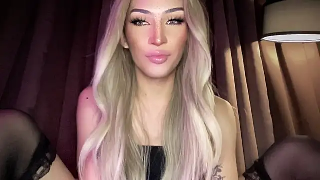 Alicegreenexx Adlı Modelin Canlı XXX Sohbeti