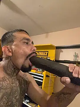 Cnutt310's Webcam Show