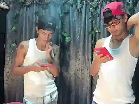 sexy_guys23n Live XXX chat
