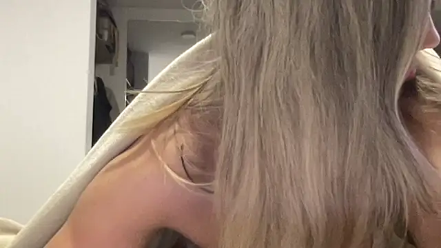 LunaBeya Chat XXX in diretta