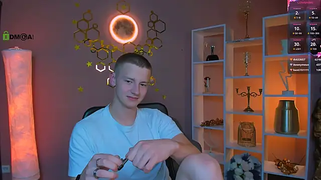 Онлайн чат XXX noah_nero