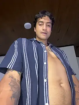 Chatroom XXX en direct de Crisloverrr