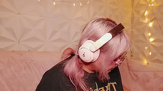 Czat XXX na żywo – Satyn_doll