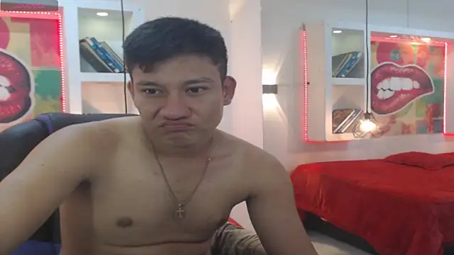 DominantBoy4 Chat XXX in diretta