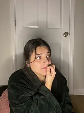 treasurebabii XXX чат на живо