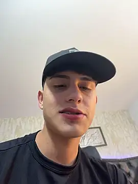 Lander_Cruz élő XXX-chatje