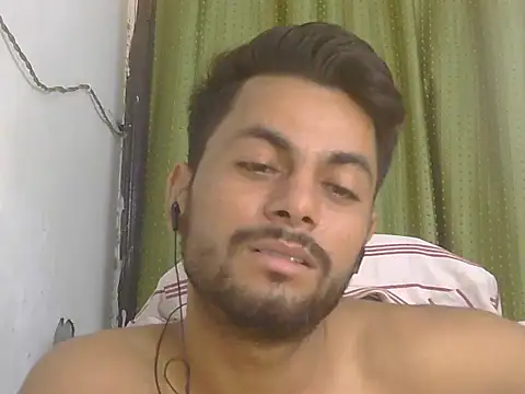 Stubborndesiboy Chat XXX live