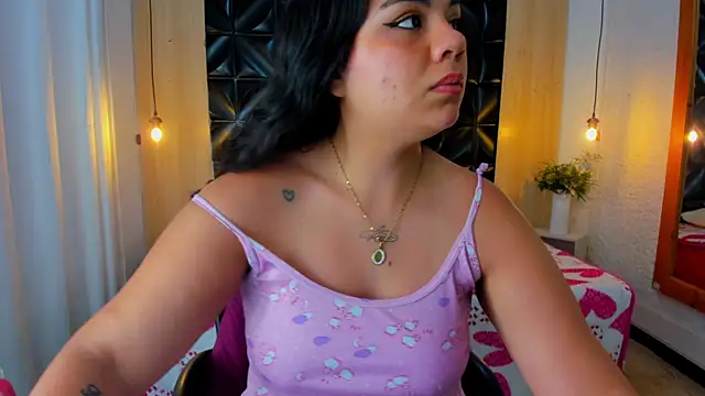 Chat +18 de Veyra_Thaliaa ao vivo