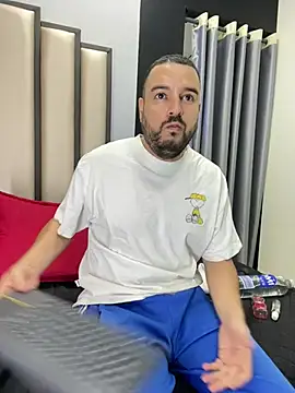 Chat XXX ao vivo de Nicola_D_Angelo