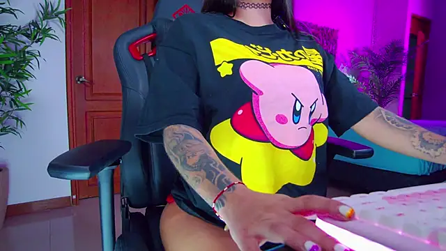 XXX chat uživo modela ambarEvans