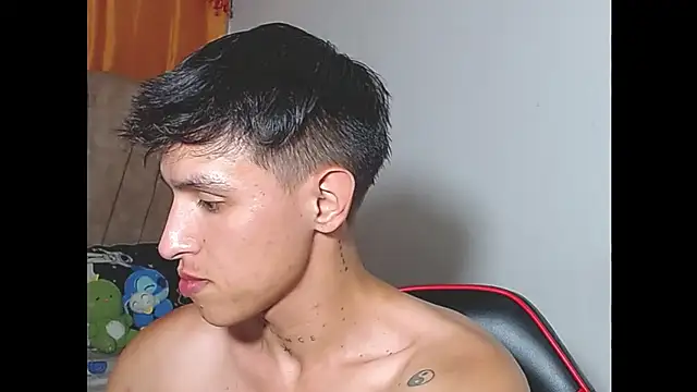 rowanbig XXX чат на живо