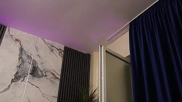 XXX chat uživo modela MiaVelvety