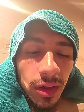 Онлайн чат XXX LatinShortt