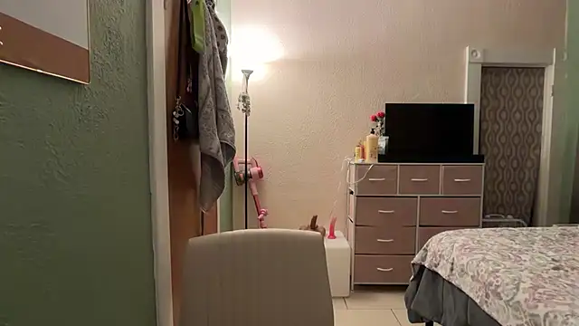 native_naya élő XXX-chatje