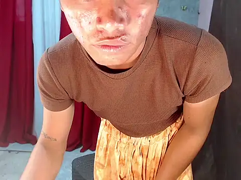 urhotty_megss Шоу с уебкамера