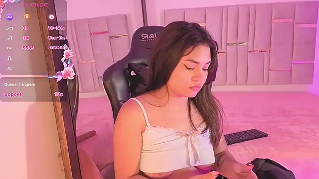 Mikaela-Banes' Live XXX Chat